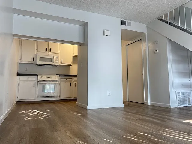 1229 Brighton Ave — Photo 5