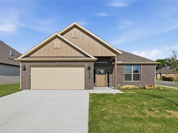 2301 Lexington St, Siloam Springs, AR 72761