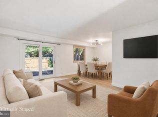 5872 Kara Pl, Burke, VA 22015