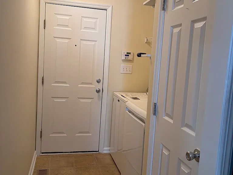 4426 Round Stone Ct — Photo 11