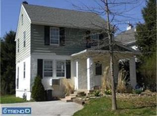 922 Delmont Dr, Wynnewood, PA 19096