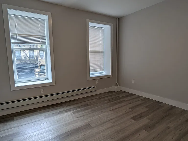 96 Wayne St #4 — Photo 7