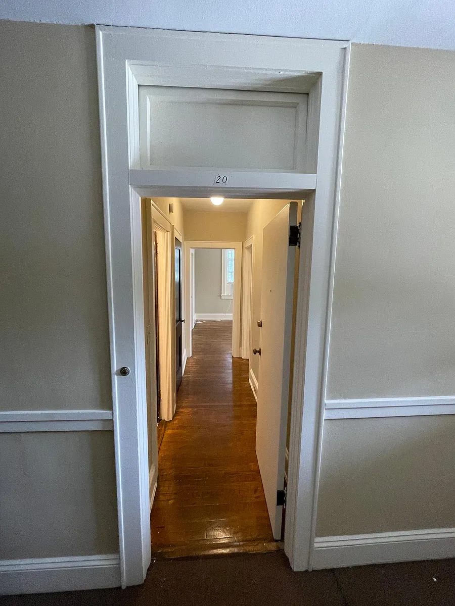 Building Photo - 1712 Hampton Blvd #20