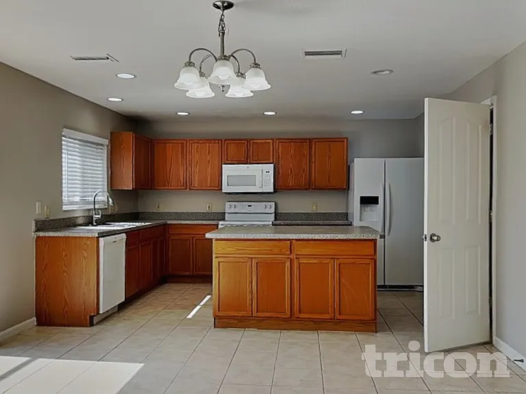 10432 Boyette Creek Blvd — Photo 5