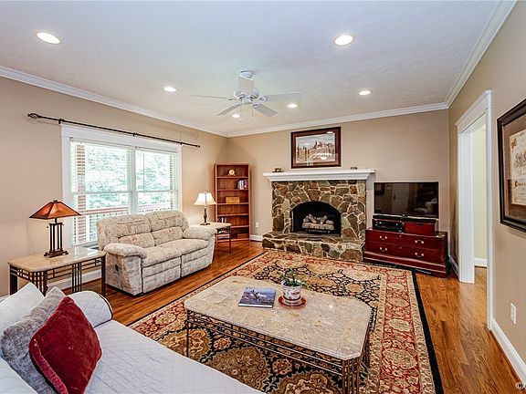 2nd image of 11081 Summer Breeze Dr