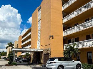 Meadowbrook, Hallandale, FL 33009