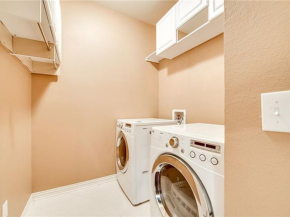 5th image of 3113 Southwood Dr