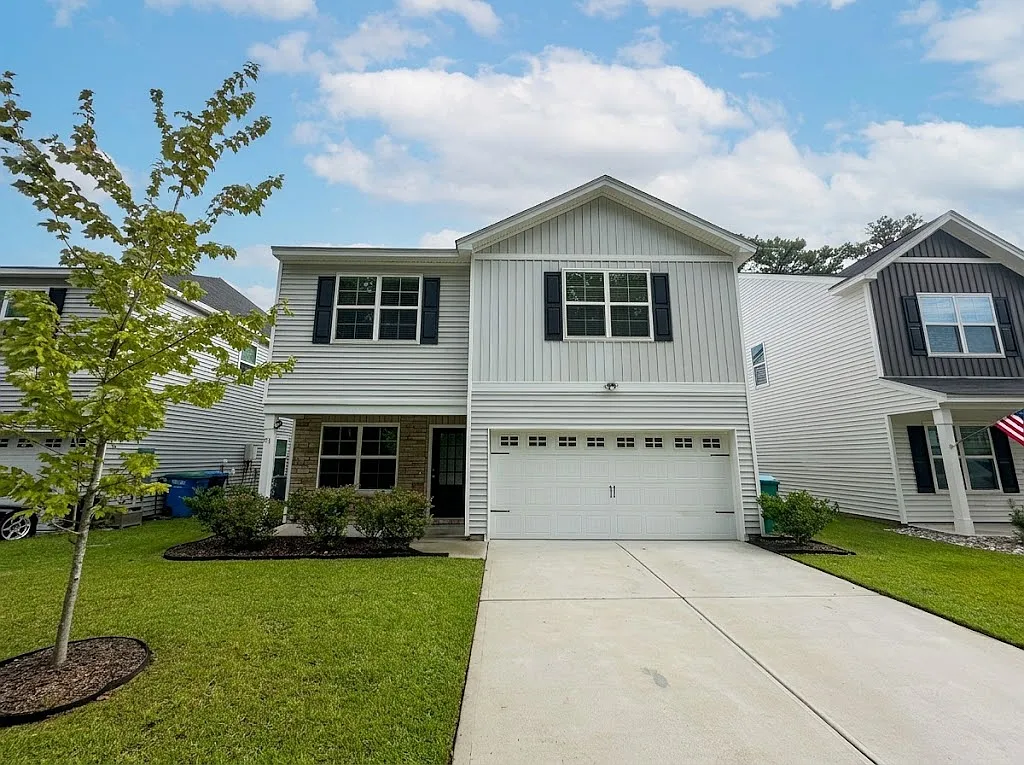4 bed, 2290 sqft, $2,600 — Photo 1