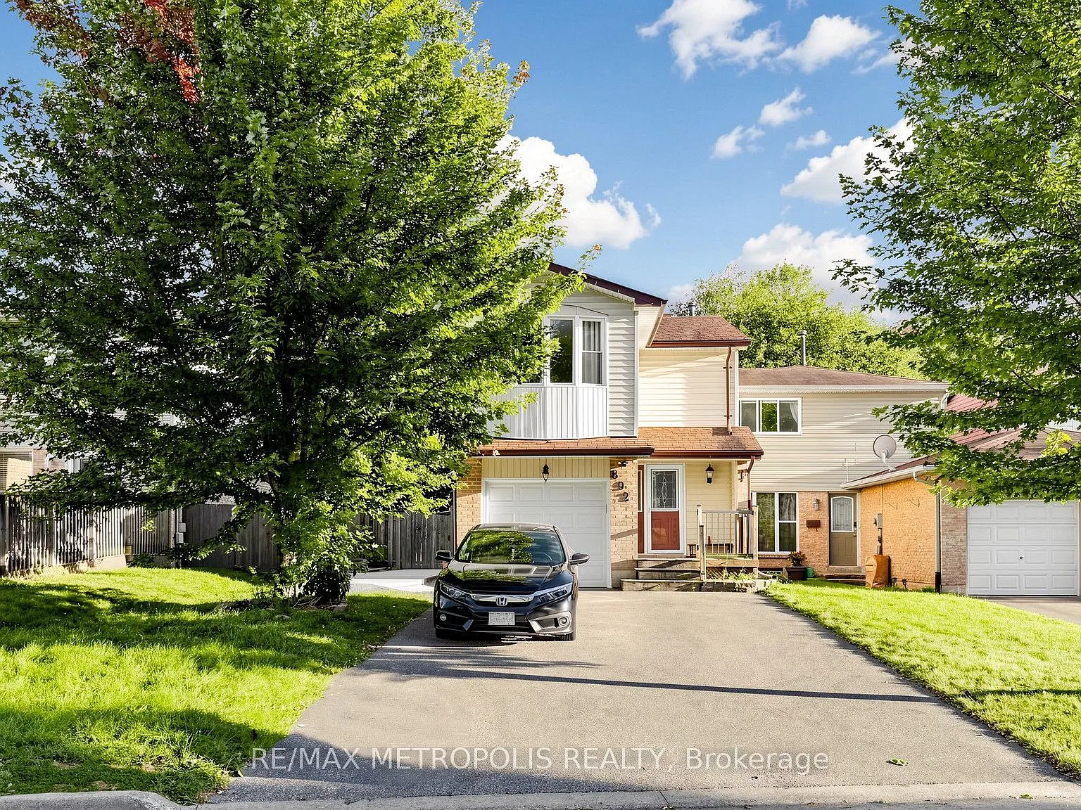 4 bed, $3,200 — Photo 1