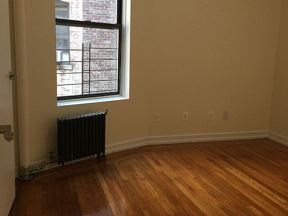 5th image of 718 W 178th St APT 36