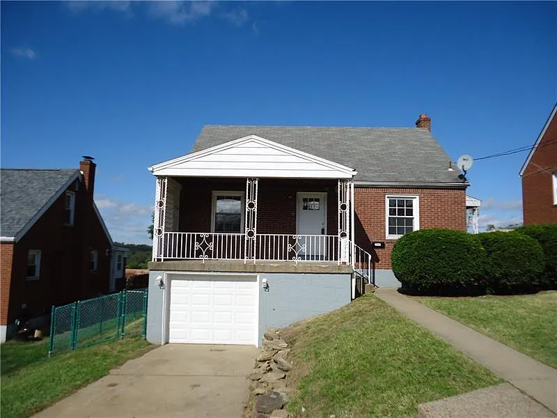 2640 Sunset Dr photo 1