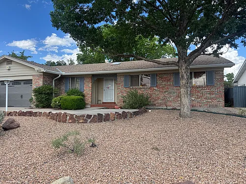 4304 Andrew Dr NE Photo 1