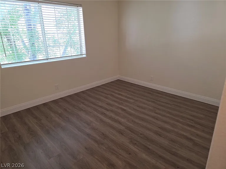 1800 Edmond St #207 — Photo 8