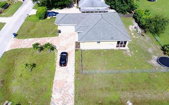 3rd image of 27531 Pinecrest Ln