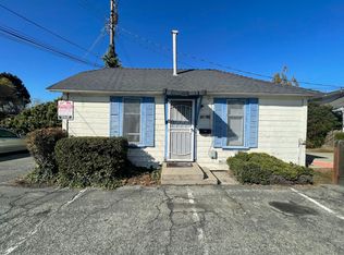 956 San Benito St APT D, Hollister, CA