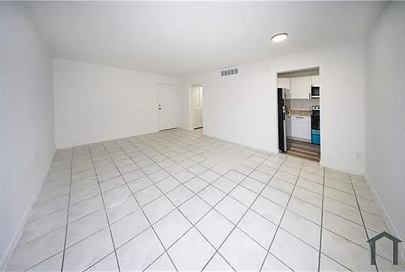 1 bed, 740 sqft, $1,775 — Photo 2