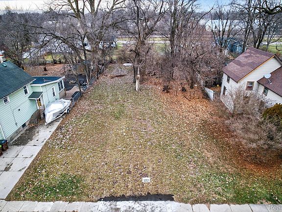 2nd image of 404 Almyra Ave