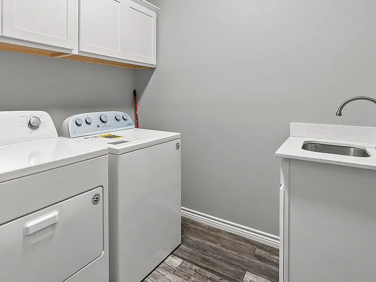 2447 Wilton Ave — Photo 23