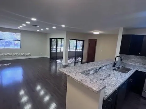 20005 NE 3rd Ct APT 6, Miami, FL 33179