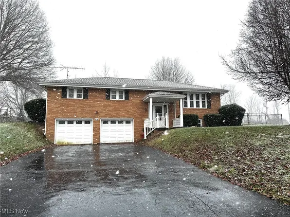 50541 Sharon Dr, East Liverpool, OH 43920