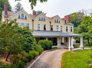 1 Three Gables Rd, Morristown, NJ 07960