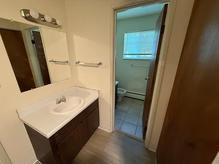 1937 Warren Ave #305 — Photo 10