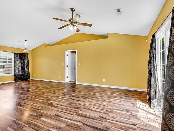 4th image of 458 Sean River Rd.