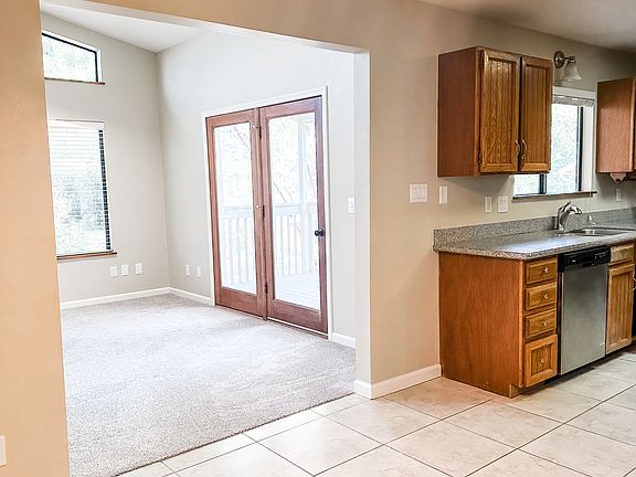 5th image of 657 Tawa Ct