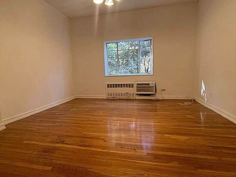 1st image of 56 Livingston St APT 5A
