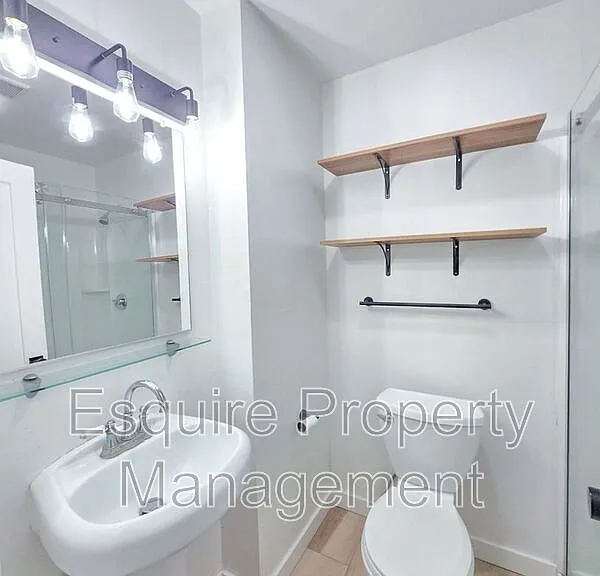 751 W Channel Islands Blvd #6 — Photo 11