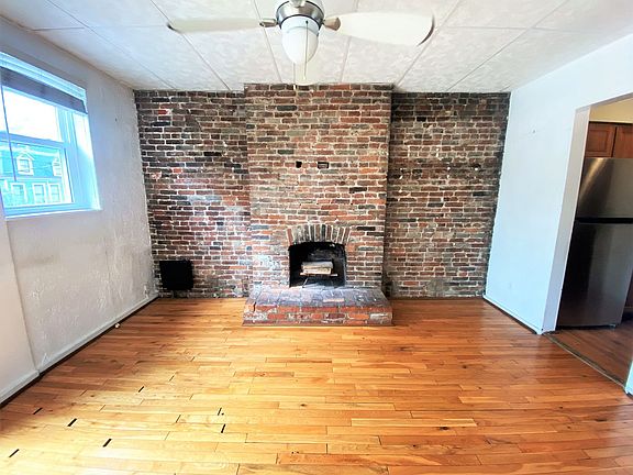 3rd image of 361-363 Spahr St #3