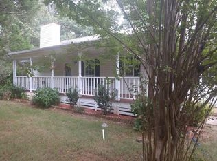 38 Lakeview Dr, Cartersville, GA 30121