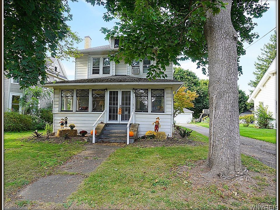1st image of 451 East Ave