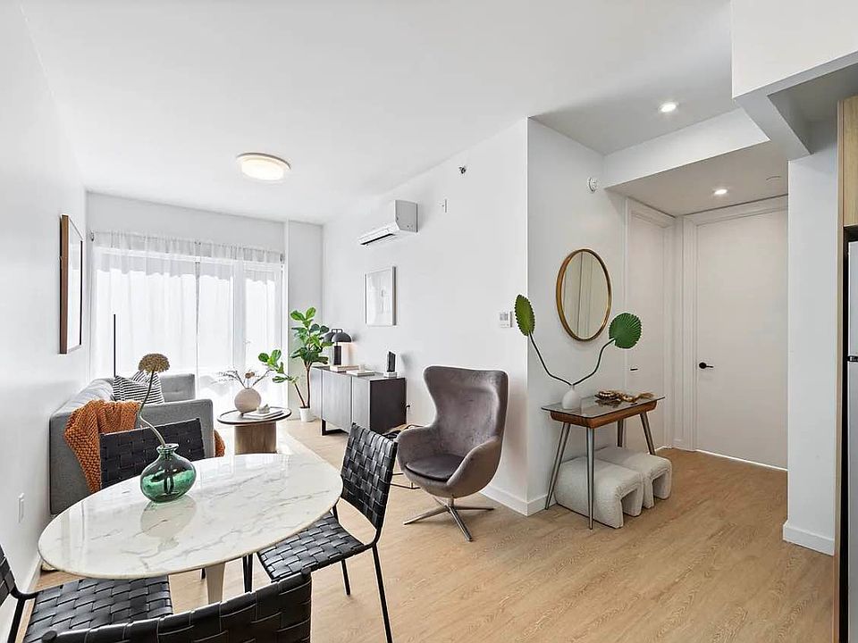 1st image of 333 Linden Blvd APT 3D