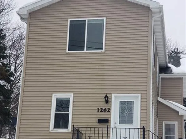 1262 Cleveland Ave, Dubuque, IA 52003