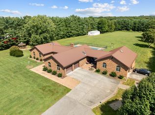 1279 Cora Mill Rd, Gallipolis, OH 45631