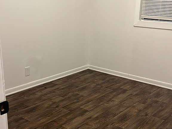 5th image of 2526 Glenrose Ave