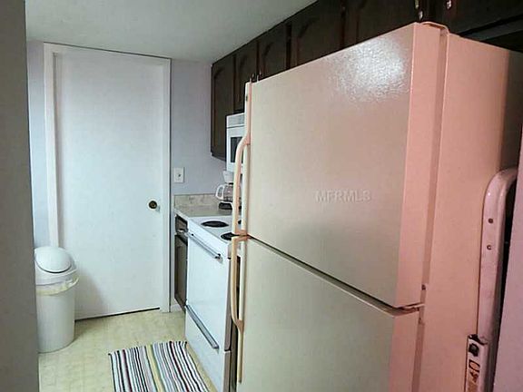 4th image of 5861 Mashie Cir