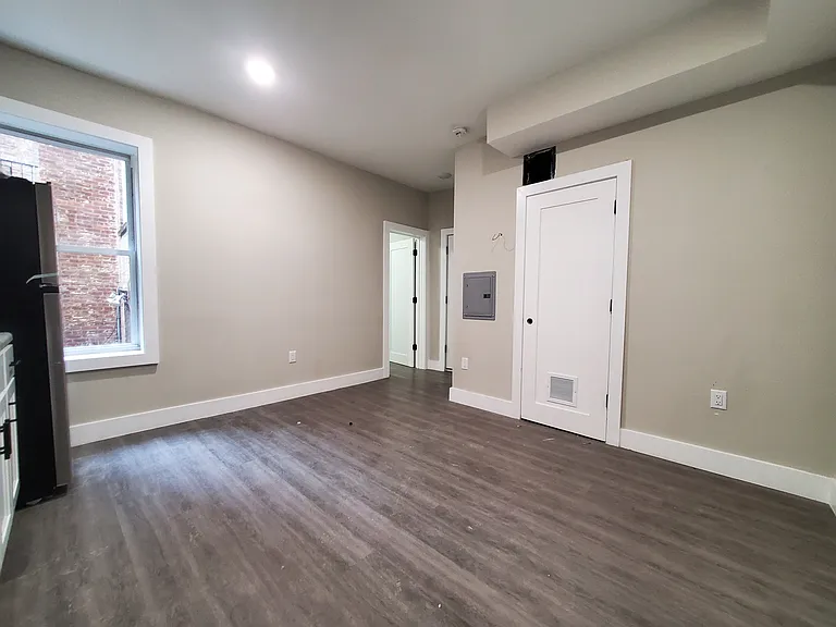 104 Belmont Ave #3A — Photo 2
