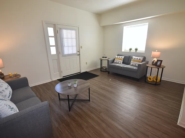 Waveland Place Apartments — Photo 7