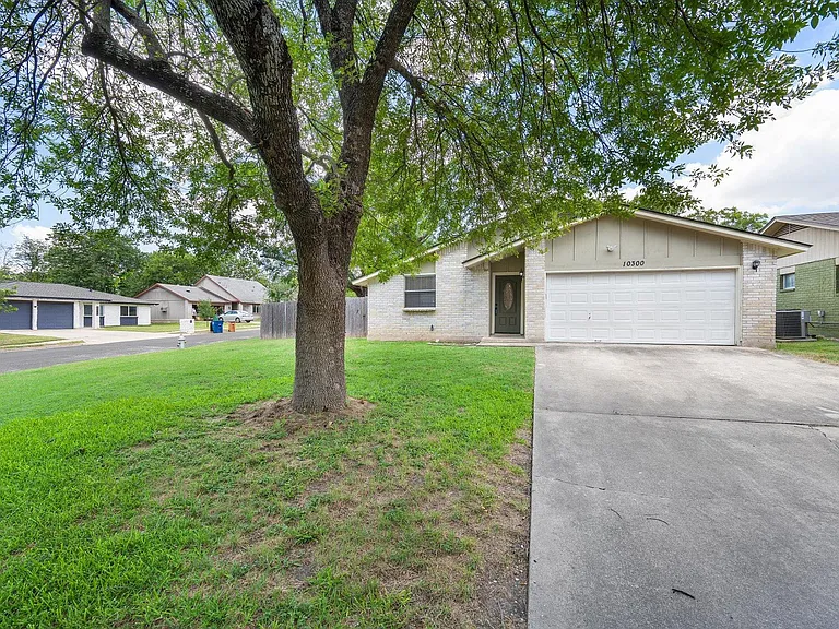 10300 E Rutland Vlg — Photo 5