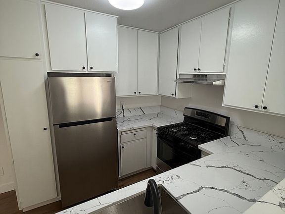 4th image of 4577 Bancroft St APT 6