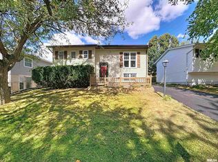 2434 W 59th St, Davenport, IA 52806