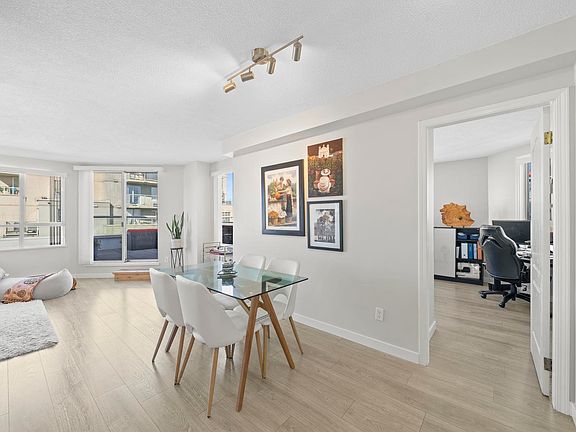 4th image of 3455 Ascot Pl #1208