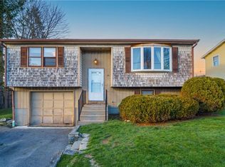 44 Vallette St, Cranston, RI 02920