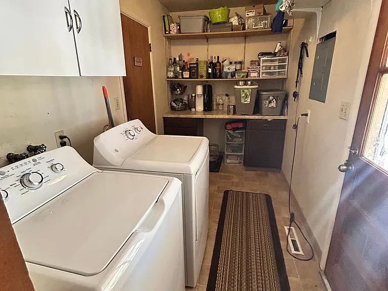 2409 Thomas Ave — Photo 12