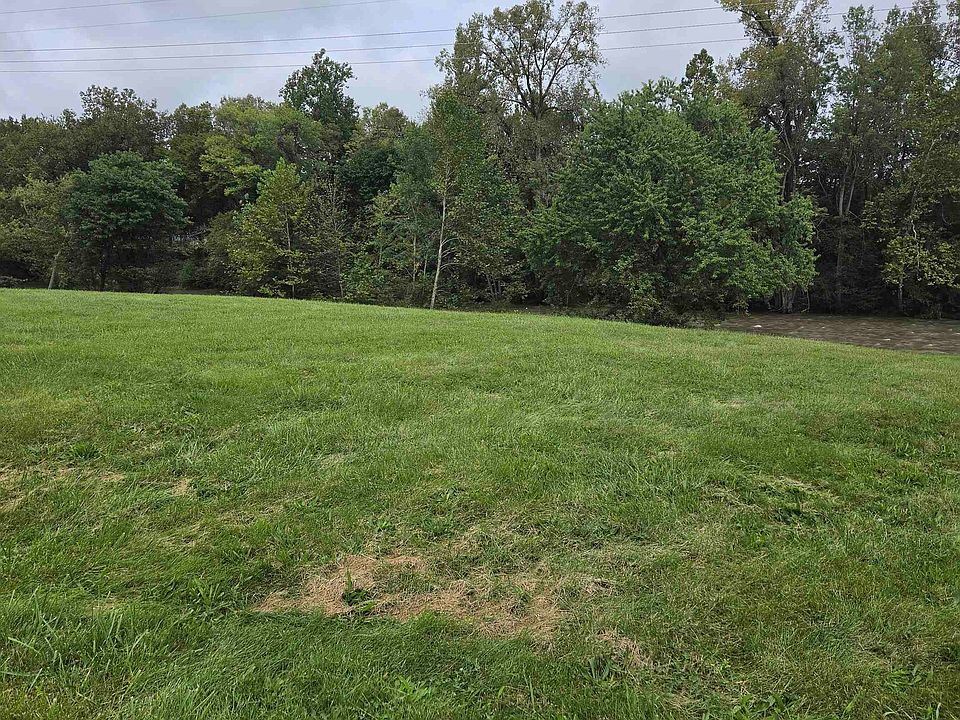 2nd image of Riverside Dr #3