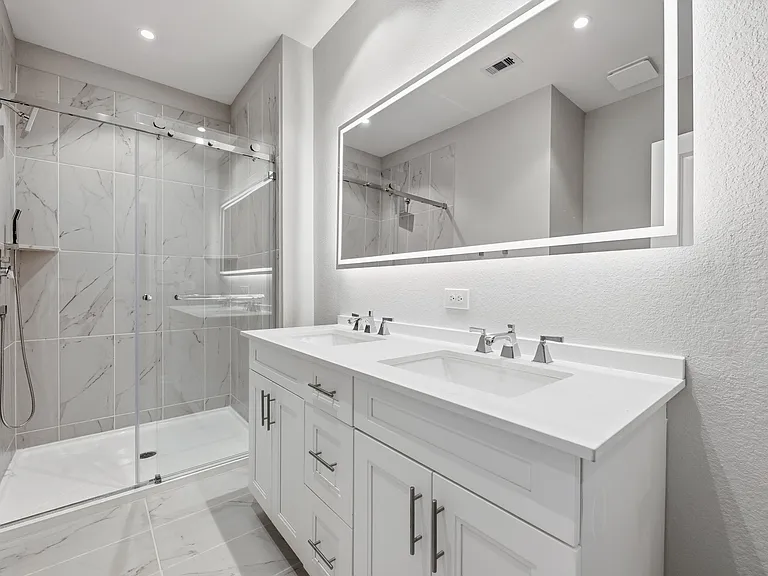Bluewater at Balmoral — Photo 99