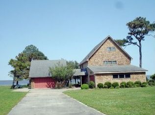 140 E Canvasback Dr, Currituck, NC 27929