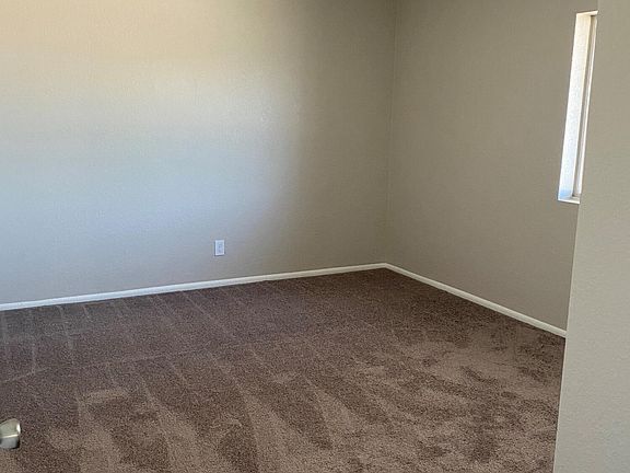 3rd image of 7947 W GLENROSA Avenue